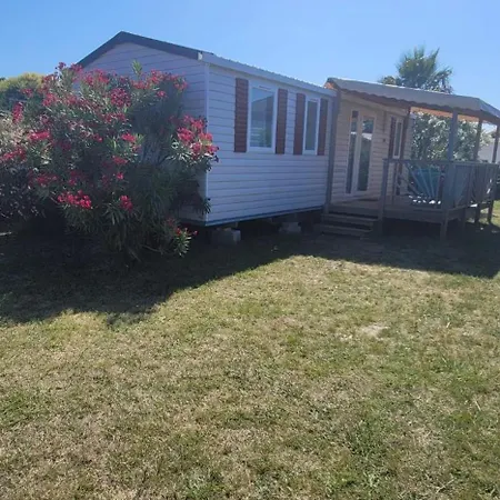 Spacieux Avec Piscine A Holiday home