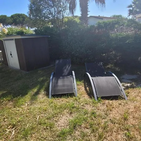Holiday home Spacieux Avec Piscine A *